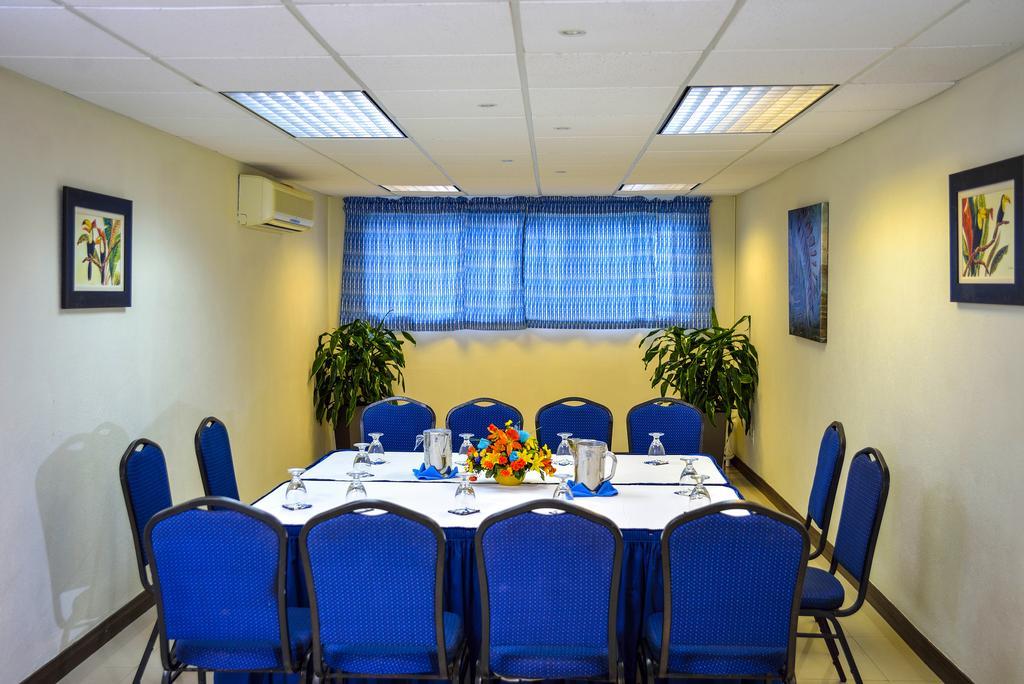 Dover Hotel 3*